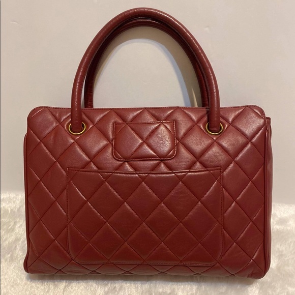 Chanel handbag - Picture 2 of 15